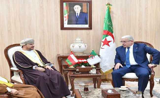 استعراض بوغالي مع سفير سلطنة عمان بالجزائر سبل تعزيز التعاون بين البلدين