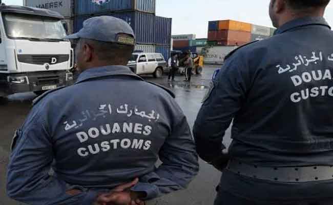 حجز 7000 علبة سجائر ببسكرة