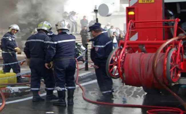 نشوب حريق بمكتب بنك القرض الشعبي الجزائري بسكيكدة