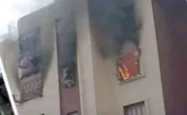 حريق شقة يخلف إصابة 6 أشخاص في حي الشرفة بالشلف