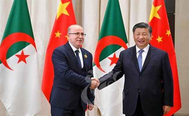 استقبال الوزير الأول بن عبد الرحمان من طرف الرئيس الصيني بالرياض