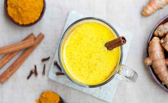 الحليب الذهبي…مشروب دافئ بفوائد صحية كثيرة منها تعزيز المناعة