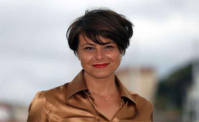 المخرجة مونية مدور تقتنص جائزة “امرأة السينما” في مهرجان الأقواس السينمائي بفرنسا…