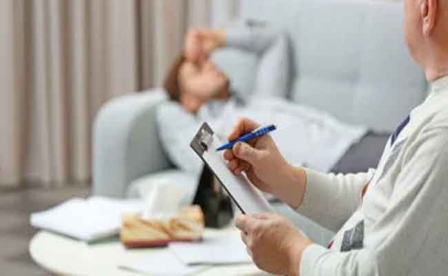 الى جانب مساعدة الطبيب النفسي…إليكم 8 نصائح للتخلّص من العقد النفسيّة