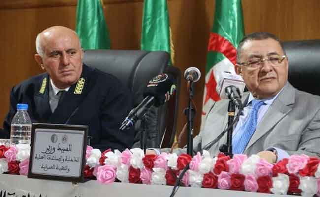 وزير الداخلية يؤكد أن ولاية تيميمون تمتلك مقومات تنموية واعدة تسمح بتحقيق الإقلاع الاقتصادي المنشود