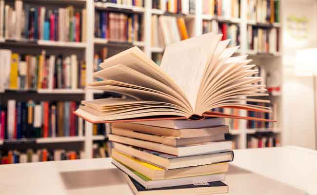 ورقلة تستقبل المهرجان الدولي للكتاب و الأدب و الشعر في نسخته الرابعة…