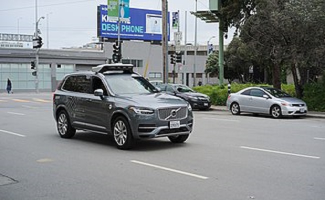 أوبر تطلق خدمة مركبات الأجرة الروبوتية ذاتية القيادة...