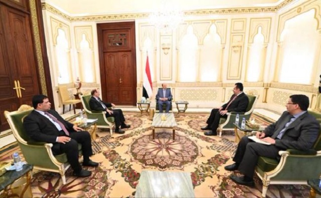 اليمن قرارات رئاسية تطيح بقيادات بارزة في حضرموت