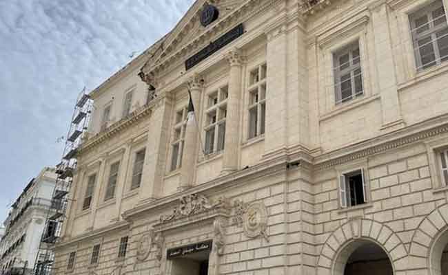 الحكم على نجل القائد السابق للدرك الوطني بـ10 سنوات حبسا نافذا