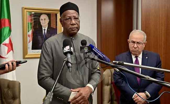 إشادة عبد الله باثيلي بجهود الجزائر لتسوية النزاع في ليبيا