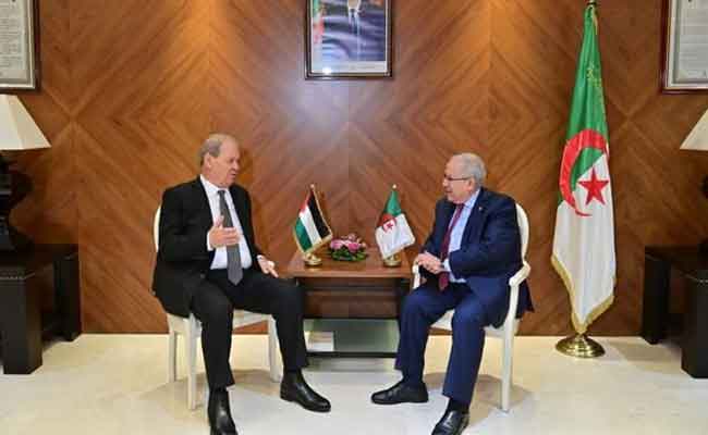 استقبال لعمامرة لرئيس المجلس الوطني الفلسطيني