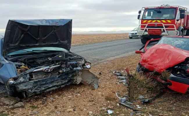 اصطدام سيارتين يخلف إصابة 4 أشخاص بخنشلة
