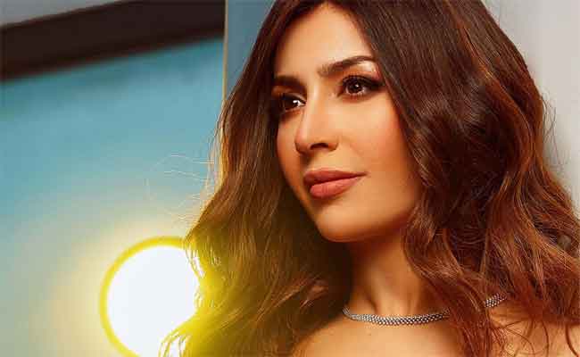 جنات تقدم لأول مرة اللون الصعيدي في “التفاح والفراولة”…