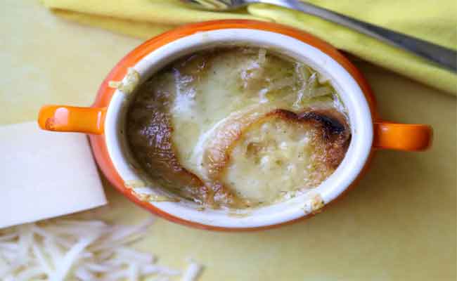 لماذا تُعتبر شوربة البصل مفيدة في الشتاء؟