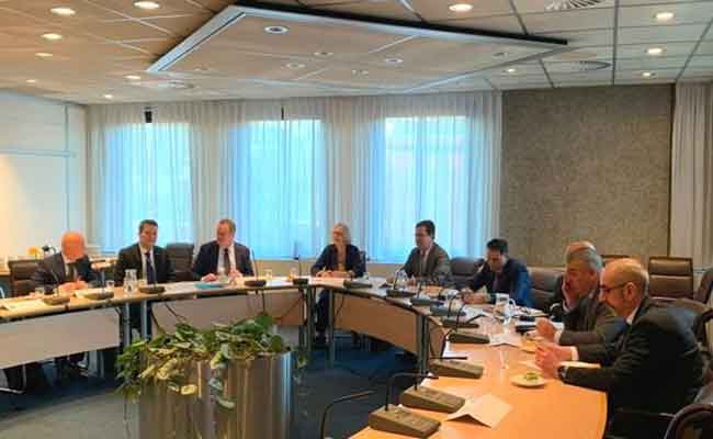 المدير العام للأمن الوطني يجري مباحثات مع نظيره الهولندي