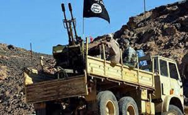 مقتل وإصابة 15 جنديًا إثر هجوم جديد لتنظيم القاعدة في أبين