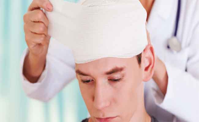 في حال الاصابة بضربة على الرأس…كيف تكون الاسعافات الأولية؟