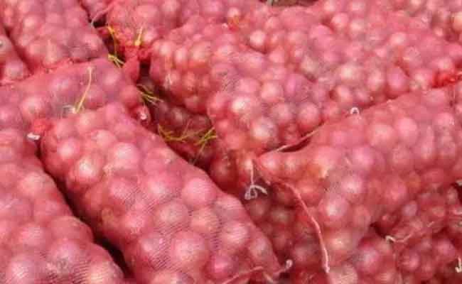 حجز 655 قنطارا من البصل والثوم بسطيف