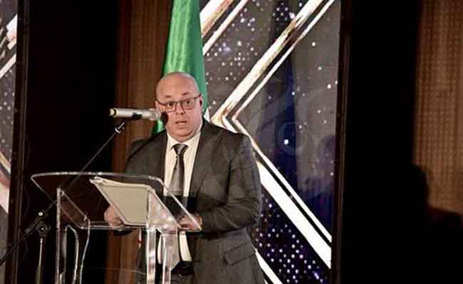 إشراف ربيقة على حفل تسليم الجوائز للفائزين في الطبعة ال27 لجائزة أول نوفمبر 1954