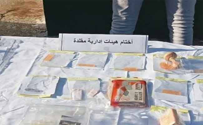 الإطاحة بشبكة إجرامية تحترف تزوير أختام الدولة والإدارات العمومية ببجاية