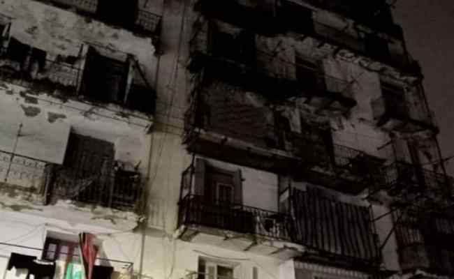 اجلاء 6 عائلات كانت محصورة في عمارة هشة بالعاصمة