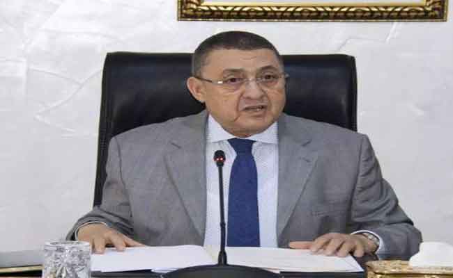 اجتماع وزير الداخلية مع 18 واليا عن الجنوب عبر تقنية التحاضر المرئي عن بعد