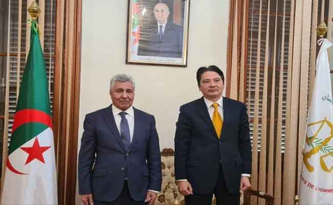 استقبال زعلاني للسفير الفيتنامي لدى الجزائر