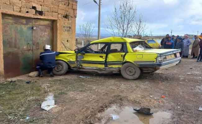 اصطدام سيارة وشاحنة يخلف قتيلا وجريحا بالمدية