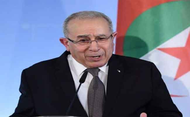 لعمامرة يتحادث بالقاهرة مع الأمين العام للجامعة العربية ويلتقي العديد من نظرائه العرب