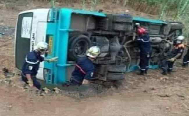 مجزرة تيكجدة المرورية تخلف 10 قتلى و35 جريحا
