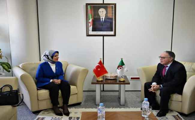 سفيرة تركيا بالجزائر:”تركيا لن تنسى أبدا وقفة الجزائر الأخوية إلى جانبها”