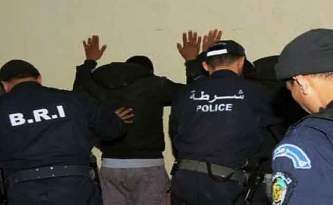 تفكيك عصابة إجرامية تعتدي على المواطنين بأحياء بجاية