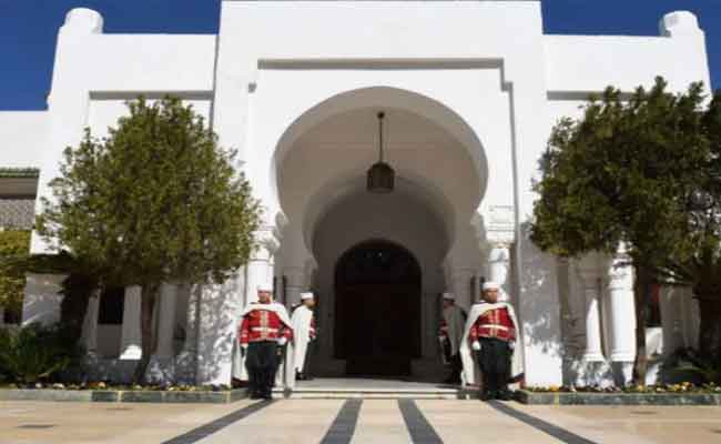 تنديد رئاسة الجمهورية بطريقة “تكريم” الرئيس تبون من قبل جامعة باتنة 1