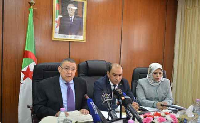 تقديم وزير الداخلية لعرض حول تسيير المؤسسات التربوية الابتدائية امام اللجنة المختصة بالمجلس الشعبي الوطني