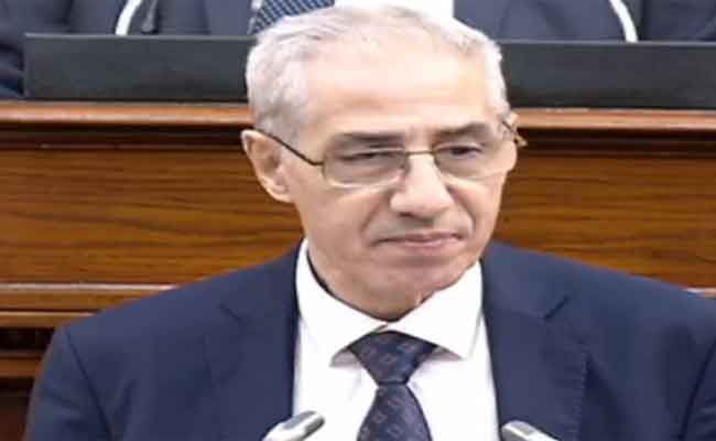 استعراض وزير المالية مشروع القانون النقدي والمصرفي على اللجنة المختصة بالمجلس الشعبي الوطني