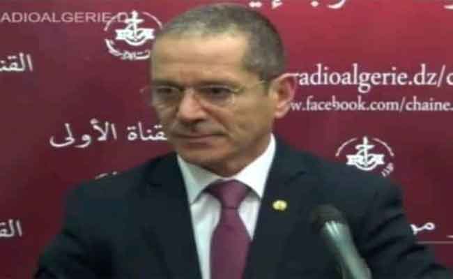 وزير الفلاحة يؤكد أنه تم اتخاذ التدابير لتوفير جميع المواد الأساسية للمواطن خلال رمضان