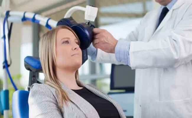كيف يستخدم التحفيز المغناطيسي في علاج الاكتئاب؟