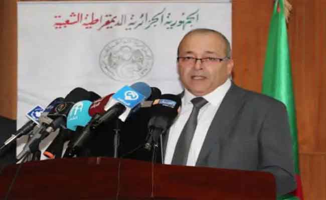 بوسليماني يؤكد أن رئيس الجمهورية يدعم تكوين الصحفيين