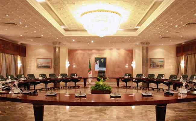 أهم ما تداولته الحكومة في اجتماعها