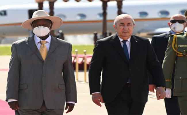 استقبال تبون لنظيره الأوغندي