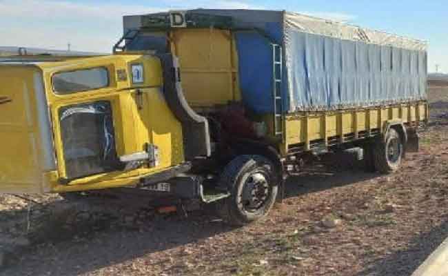 اصطدام شاحنتين يخلف مصرع شخص بالجلفة