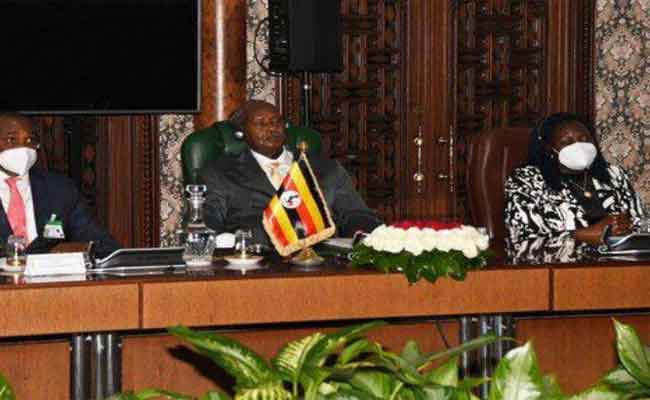 الرئيس الأوغندي يؤكد أن الجزائر تعتبر “شريكا موثوقا” بالنسبة لبلاده