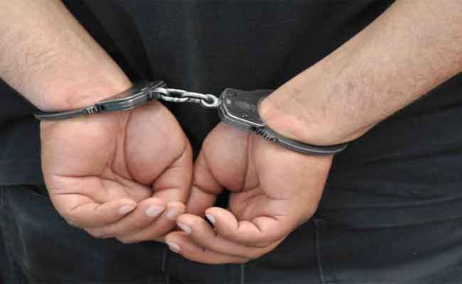 إلقاء القبض على مشعوذ متلبسا بأدوات الشعوذة بغليزان