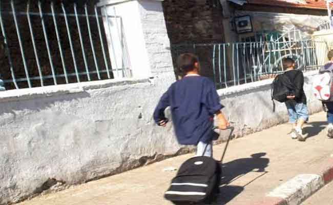 وخز تلميذين بإبرة بمازونة بغليزان