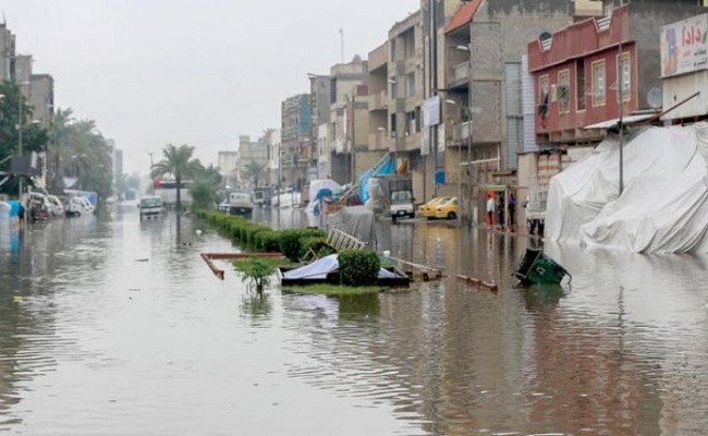 الأمطار الغزيرة تُغرق العراق