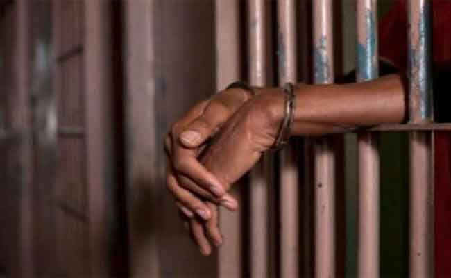 حبس موظف بالمحافظة العقارية في البليدة تورط في تزوير بطاقة عقارية