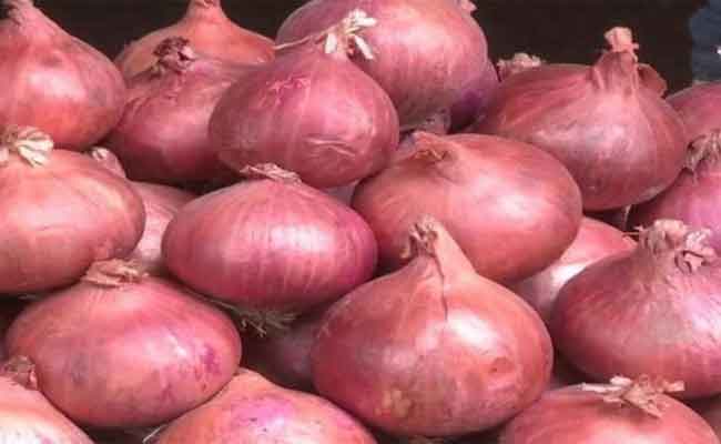 إدانة مضارب في البصل الأحمر بسبع سنوات سجنا نافذا