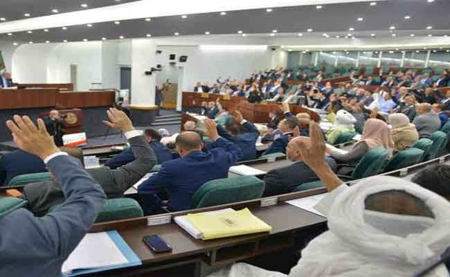 مصادقة النواب على تجريم الإضرابات السياسية