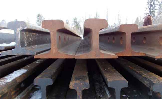 تفكيك شبكة إجرامية مختصة في سرقة أعمدة السكك الحديدية بالبويرة