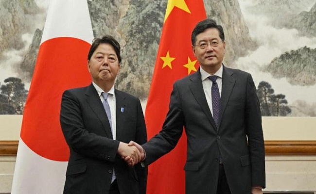 وزير خارجية اليابان في الصين بحث عن تفاهم وسط تصاعد التوترات
